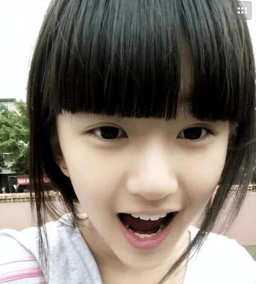 表情女明星网红,揭秘网红女明星的迷人表情魅力
