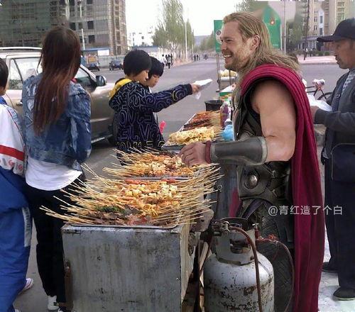 明星网红摆摊图片,街头经济新风尚