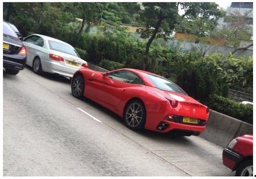 明星网红物资车,爱心传递温暖人间