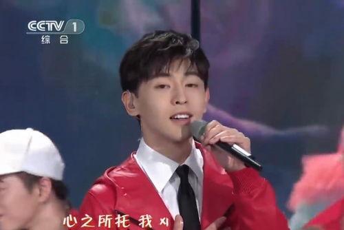 明星网红回家图片,温馨画面直击家乡情怀