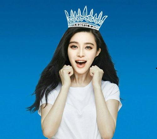 明星网红美女出场,网红美女惊艳亮相，现场气氛高潮迭起