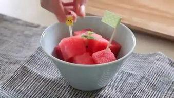 今日吃瓜一枝荔枝,吃出夏日清凉与甜蜜