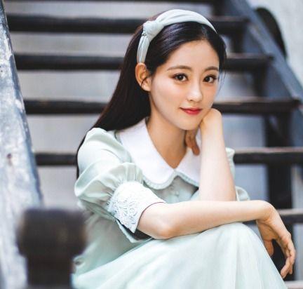 满屏都是明星网红,揭秘满屏明星网红背后的故事